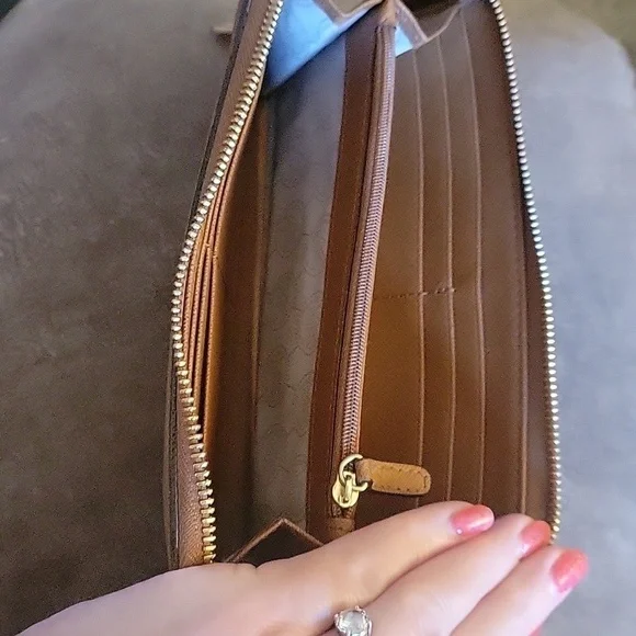 MICHAEL KORS 1990s Camel Brown Large Jet Set Travel Leather Wallet E-1303 - Picture 7 of 9